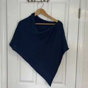 Artisan made Irish Knit Poncho Blue, Sm